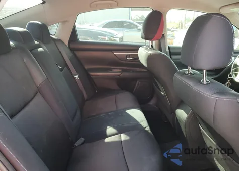 2017 Nissan Altima 2.5 z USA, uszkodzony, nr VIN 1N4AL3AP1HC160638